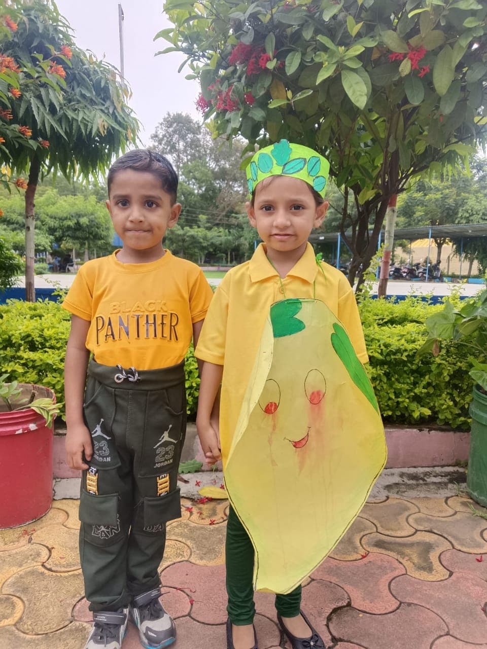 πAam ki mithas, nanhe kadmon ki pathshala!βπ