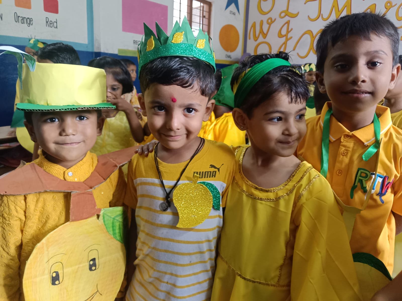 🍋Aam ki mithas, nanhe kadmon ki pathshala!”🍋