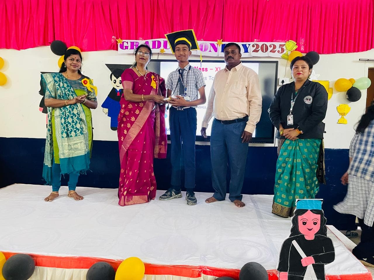 πβ¨ Graduation Day Celebration at M.K.N. Hr. Sec. School! β¨π