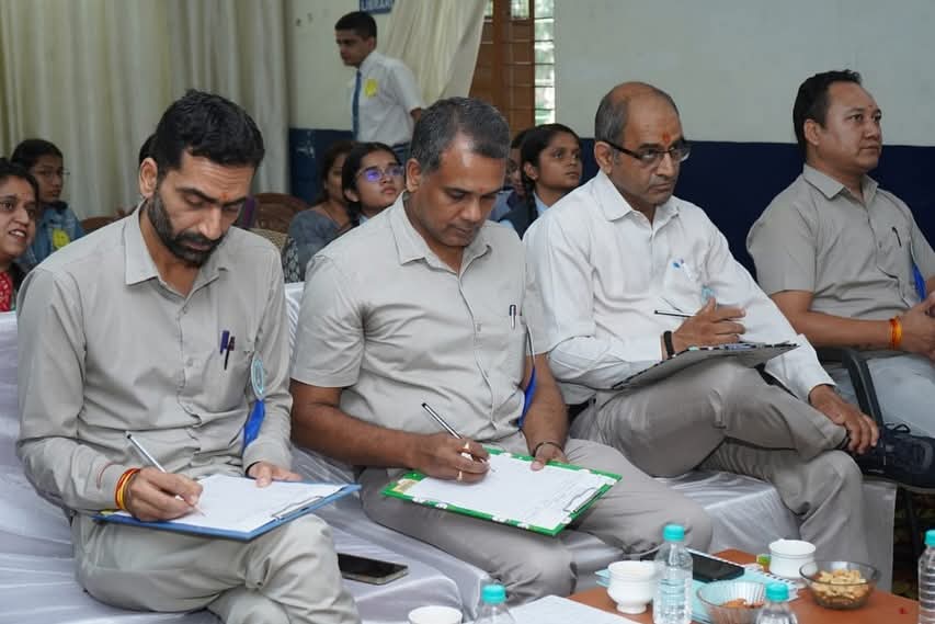 Inter-School Debate Competition🎙️