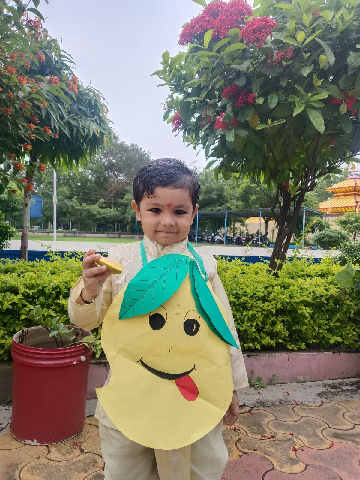 πAam ki mithas, nanhe kadmon ki pathshala!βπ