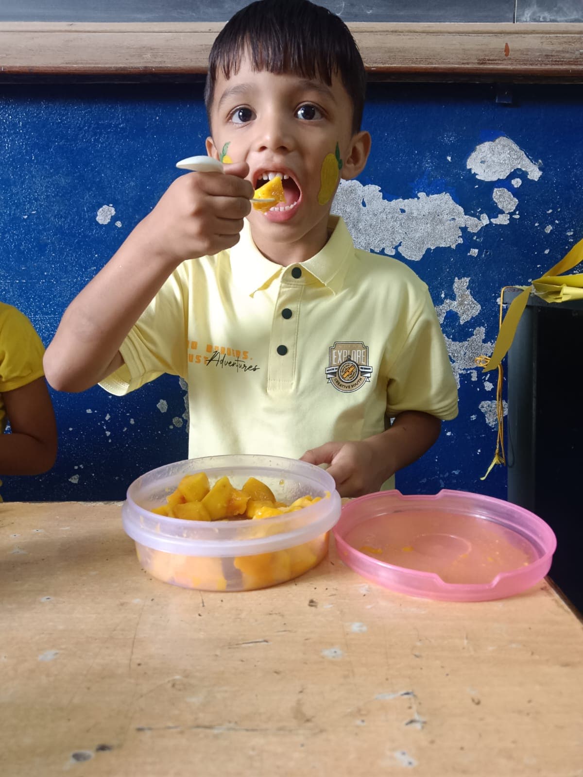 πAam ki mithas, nanhe kadmon ki pathshala!βπ